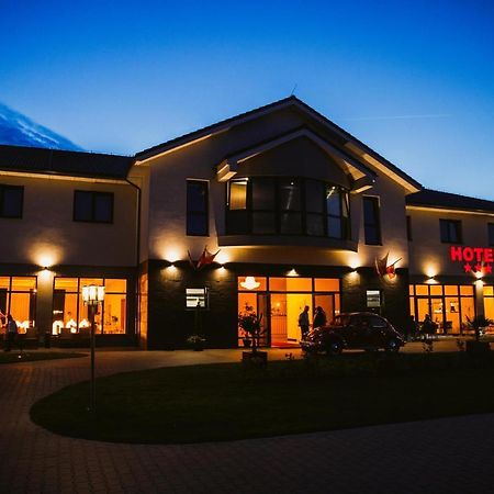 Hotel Art Cafe นาคลัว นาด นอเตชุ ภายนอก รูปภาพ