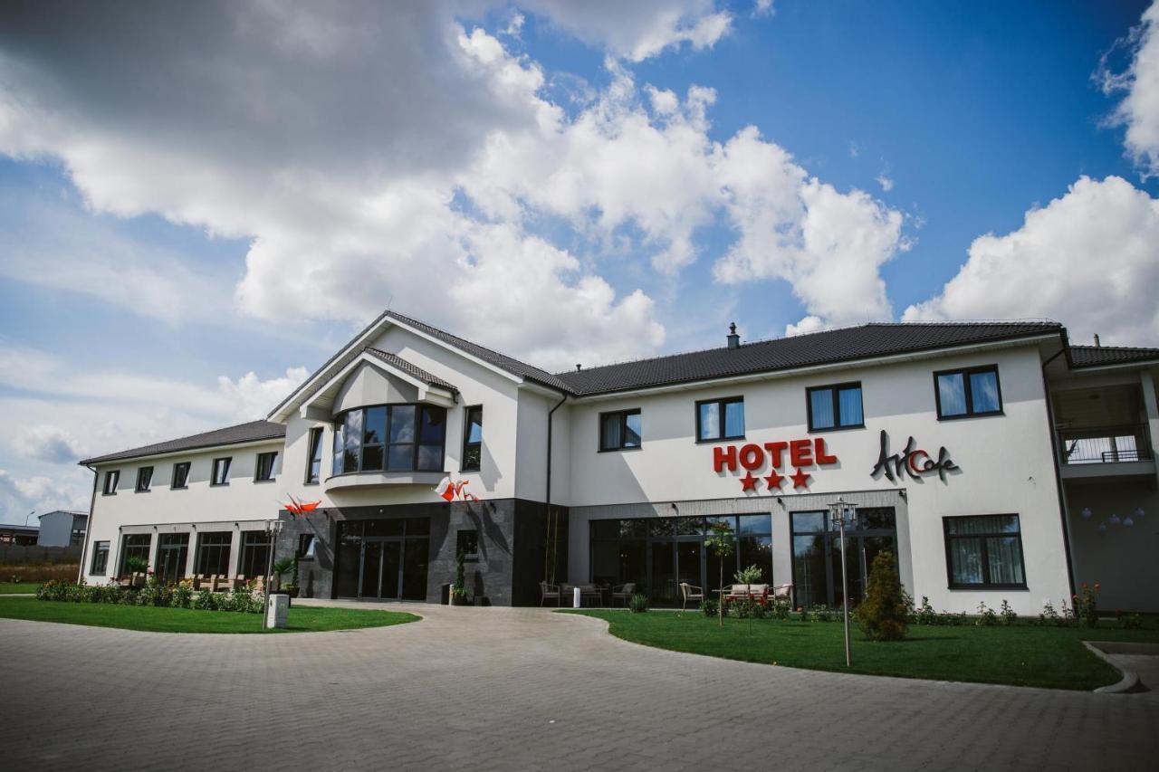 Hotel Art Cafe นาคลัว นาด นอเตชุ ภายนอก รูปภาพ